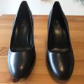 Michael Kors Shoes | Black Pumps By Michael Kors (Size 7.5) | Color: Black | Size: 7.5