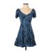 Roxy Casual Dress - Mini V-Neck Short sleeves: Blue Print Dresses - Women's Size 3