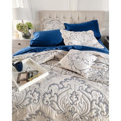 Amelia Bedspread by BrylaneHome in Ivory Navy (Size TWIN)
