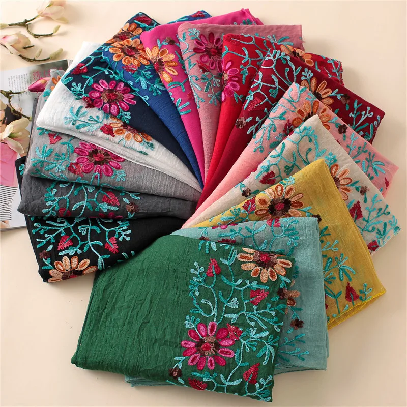 2026 Schlichter, bestickter Blumen-Viskose-Schal aus indischem Bandana-Aufdruck, Baumwollschals und Tücher, weicher Foulard, muslimische Hijab-Kappe Image