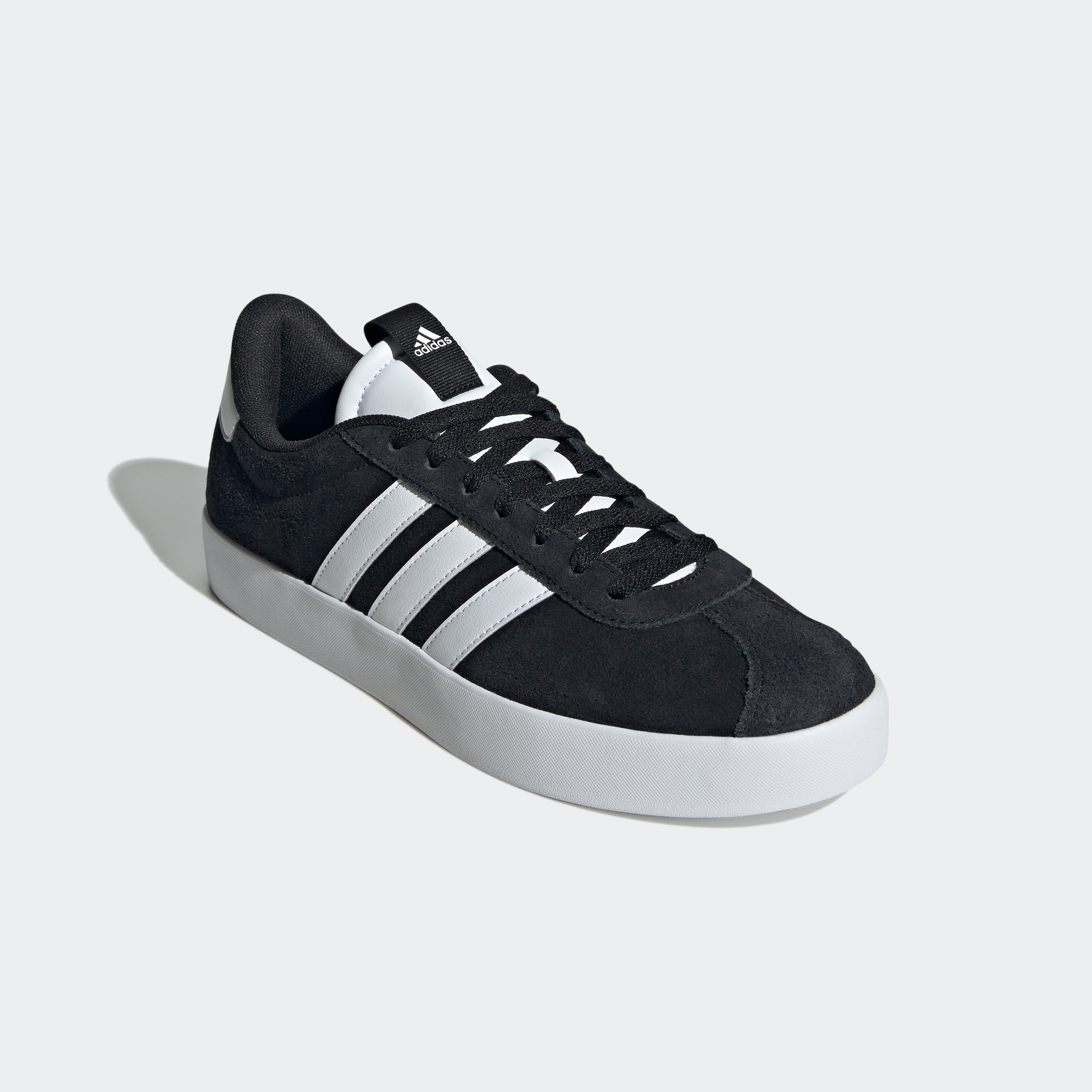 Sneaker ADIDAS SPORTSWEAR "VL COURT 3.0", Herren, Gr. 45, schwarz-weiß (core schwarz, ftwr weiß, core schwarz), Leder, Synthetik, Schuhe Sneaker, inspiriert vom Design des adidas samba