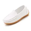 12 Farben, alle Größen 21–36, Kinderschuhe, PU-Leder, lässige Stile, Jungen- und Mädchenschuhe, weiche, bequeme Slipper, Slip-On-Kinderschuhe