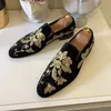 Neue Slipper für Männer Herde sticken schwarze Freizeit schuhe Slip-On atmungsaktiv hand gefertigt