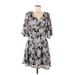 Bobeau Casual Dress - A-Line V-Neck 3/4 sleeves: Gray Floral Dresses - Women's Size Medium