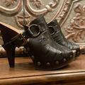 Jessica Simpson Shoes | 7o’s | Color: Black | Size: 8.5