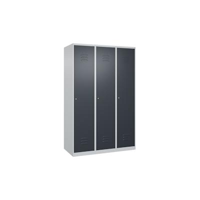 C+P Spind Classic PLUS, 3 Abteile, HxBxT 185x120x50cm, Zylinderschloss, Hellgrau/Anthrazit von PROREGAL Image