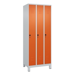C+P Spind Classic PLUS, Füßen, 3 Abteile, HxBxT 195x75x50cm, Sicherheitsdrehriegel, Hellgrau/Reinorange von PROREGAL Image