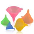 5Pcs/Set Plastic Funnel Set Funnels Multipurpose Funnels Wide Mouth Funnel Rainbow Colours Kitchen Funnel Set Suitable for a Variety of Bottles Cans
