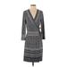 BCBGMAXAZRIA Casual Dress - Sheath V Neck 3/4 sleeves: Gray Dresses - Women's Size Small