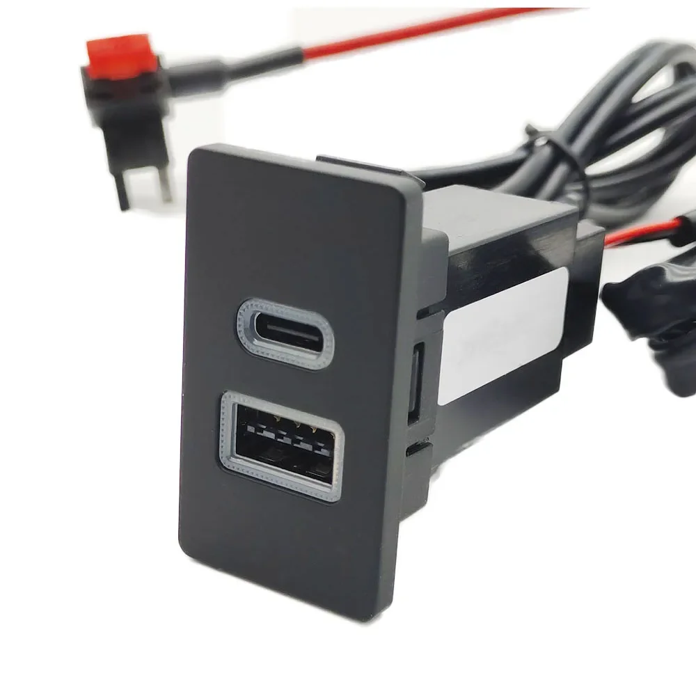 Auto ladegerät USB TYPE-C ladegerät schnelle lade buchse Eingang Adapter Audio Radio u-disk flash Buchse Für Toyota corolla LC80 QC3.0 Image