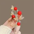 Broche élégante en biscuits brillant pour femme fleur rouge épinglettes tulipe banquet de