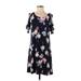 24/7 Maurices Casual Dress - Shift Scoop Neck Short sleeves: Blue Floral Dresses - Women's Size Small