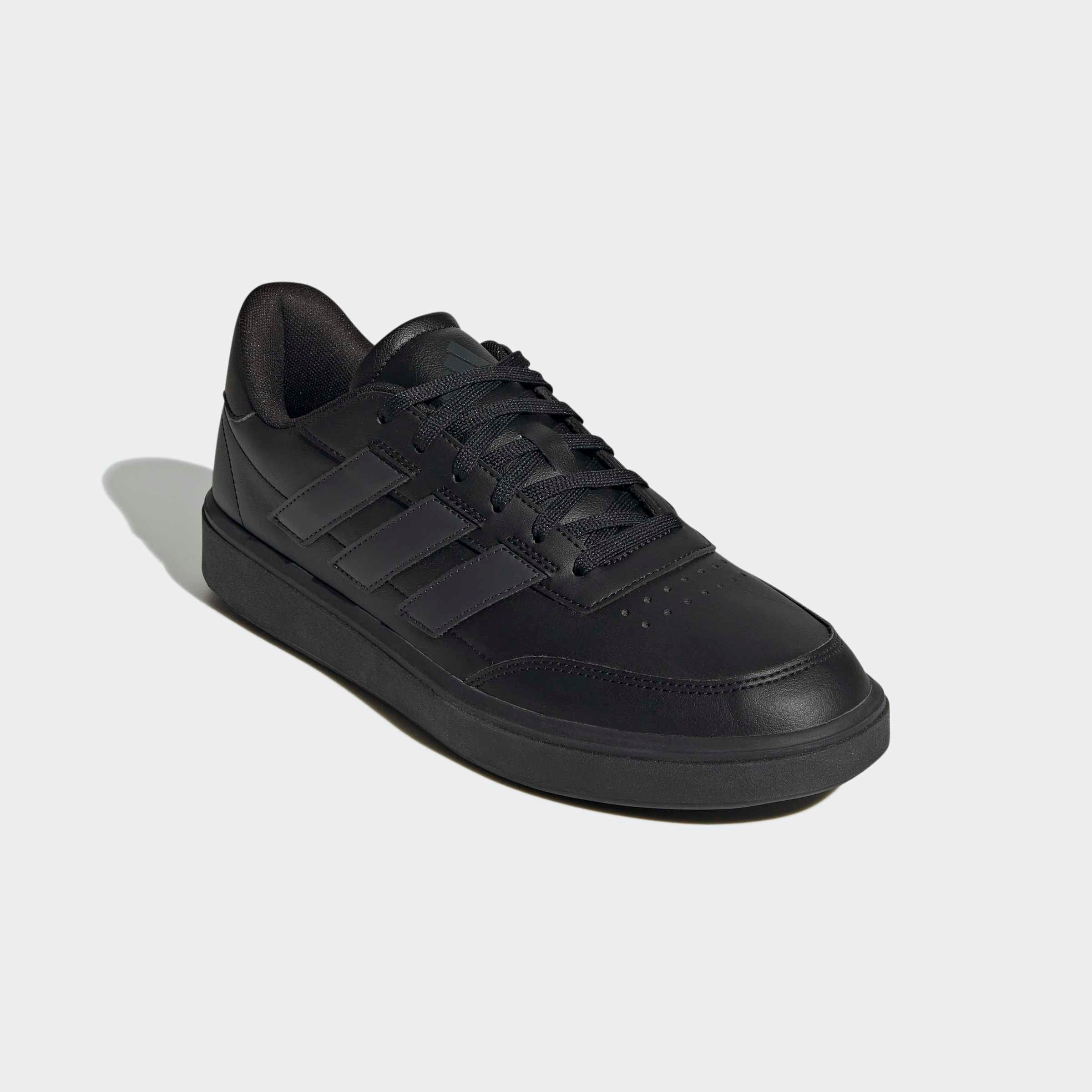 Sneaker ADIDAS SPORTSWEAR "COURTBLOCK", Herren, Gr. 40, schwarz (core schwarz, carbon, core schwarz), Synthetik, Schuhe Sneaker