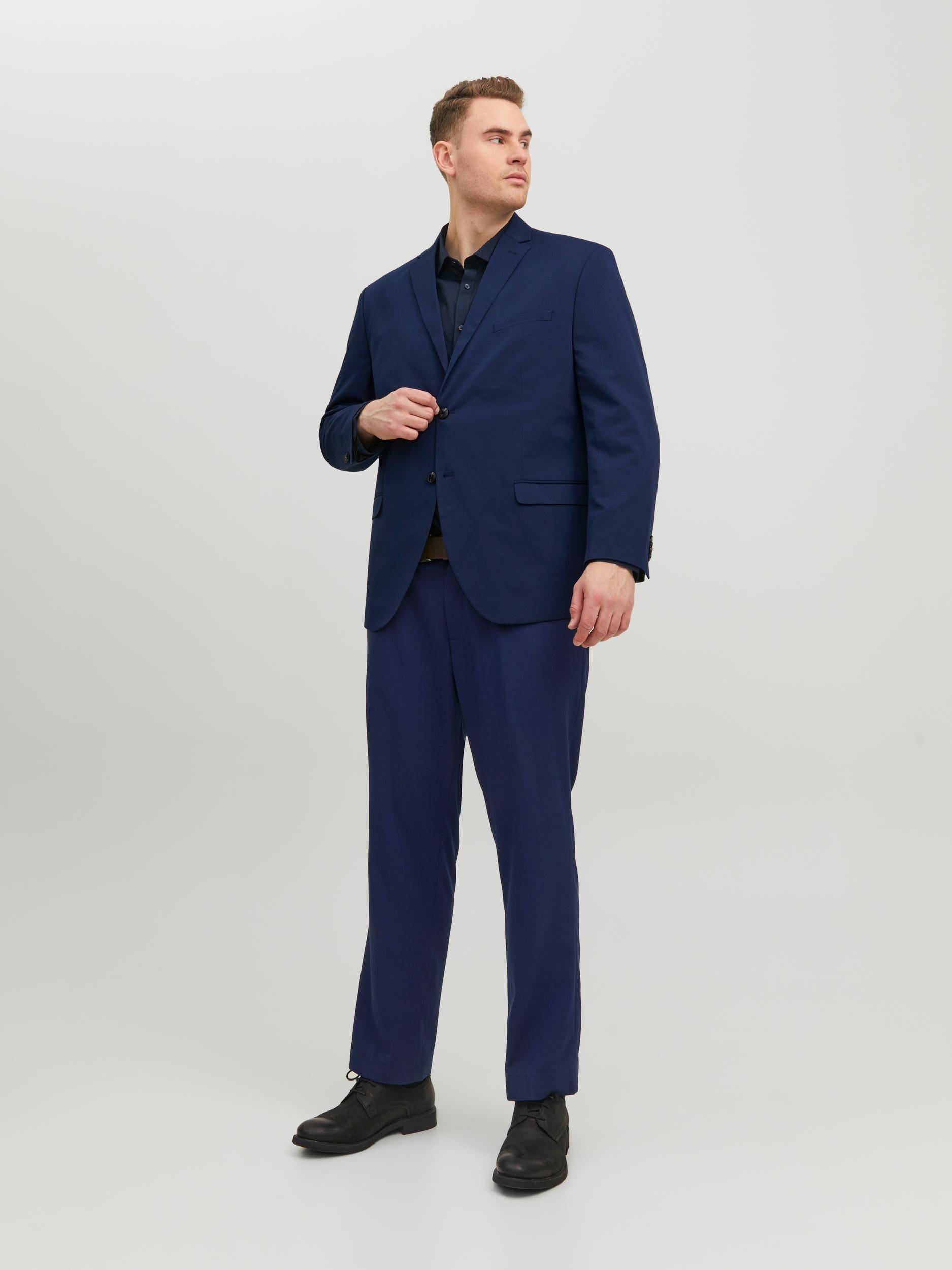 Anzug "JPRFRANCO SUIT NOOS PLS", Damen, Gr. 64, N-Gr, blau (medieval blau), Web, Obermaterial: 78% Polyester, 17% Viskose, 5% Elasthan, JACK & JONES PLUSSIZE, unifarben, slim fit, Anzüge