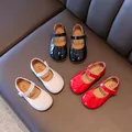 Petites chaussures en cuir pour enfants rouge doux garçons filles modèles quatre saisons noir