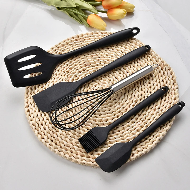 Ensemble d'ustensiles de cuisine résistants à la chaleur, spatule antiadhésive en Silicone, fouet, brosse à huile, tourneur de crème, grattoir, ensemble de cuisson, outil de cuisine 5 pièces