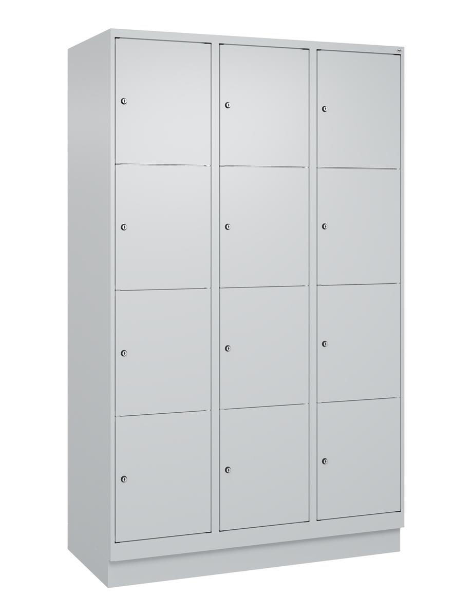 C+P Schließfachschrank Classic PLUS, Sockel, 3 Abteile, 1950x1200x500mm, 7035/70 Image