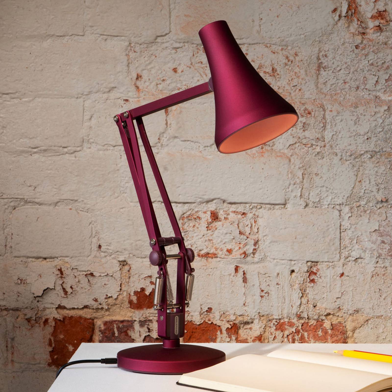 Anglepoise LED Schreibtischlampe 90 Mini Mini, dimmbar, rot, für Arbeitszimmer / Büro, Aluminium, Industrielles Design, LED Tischlampe