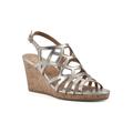 Women's Flaming Sandal by White Mountain in Light Gold Metallic (Size 6 M)