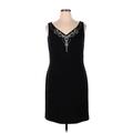 Casual Corner Casual Dress - Mini V Neck Sleeveless: Black Solid Dresses - Women's Size 16