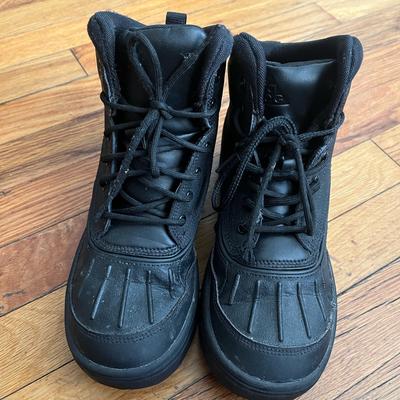 Nike Shoes | Boys Acg Nike Duck Boots | Color: Black | Size: 5.5bb