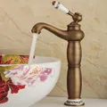 Évier de cuisine antique robinet rétro robinet d'eau