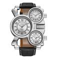 Montre à quartz Oulm pour hommes montre-bracelet créative décontractée analogique lumineuse à trois fuseaux horaires montre étanche avec bracelet en cuir