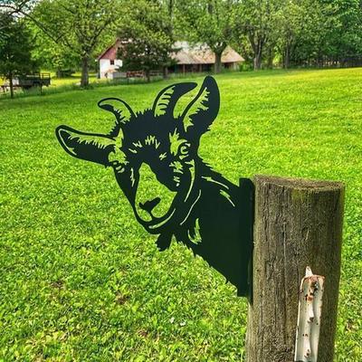 Animals Metal Garden Art Decor, Funny Peeping Cow Metal Wall Sculptures Weatherproof Wrought Iron Art Cow Sign Outdoor Garden Farmhouse Decor Cow Wall Decor