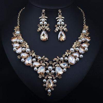 Bridal Jewelry Sets 1 set Crystal Rhinestone Alloy 1 Necklace Earrings Women's Statement Colorful Cute Fancy Flower irregular Jewelry Set For Party Wedding