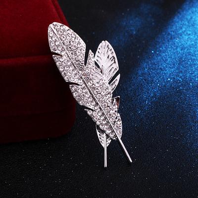 Men's Crystal Brooches Classic Creative Feather Luxury Basic Fashion Classic Rock Rhinestone Brooch Jewelry Silver Gold For Party Wedding Daily Work Club