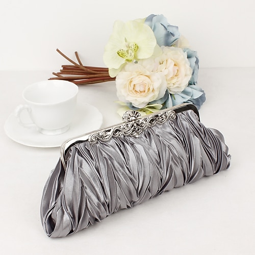 pochette da sera plissettata in raso bianco da donna – elegante borsa a mano con montatura in metallo floreale per matrimoni, cocktail ed eventi formali