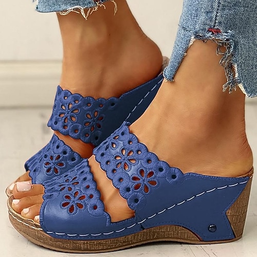 Schwarze Keilsandaletten für Damen mit floralem Cutout-Design – bequeme Sommer-Schlupfschuhe mit Ziernähten Image