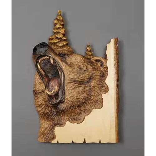 Tierschnitzerei, handgefertigte Wandbehangskulptur, handbemalte Dekoration aus Holz, Waschbär, Bär, Hirsch, für das Wohnzimmer zu Hause Image