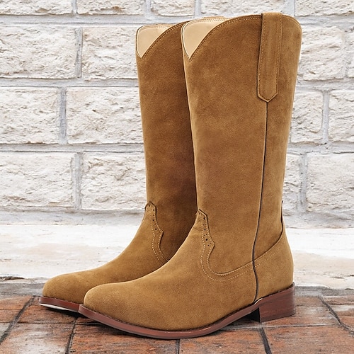 Herren Western-Cowboystiefel aus braunem Wildleder mit Zuglaschen und klassischen Nähten – halbhohe Stiefel im Vintage-Stil Image