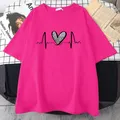 T-shirt con elettrocardiogramma a cuore leopardato oscillante donna estate abbigliamento morbido