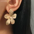 Large Metal Flower Post Earrings For Women Textured Petal Imitation Pearl Fashion Jewelry Vintage