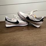 Nike Shoes | Nike Casual Sneakers Youth 6 | Color: Black/White | Size: 6g