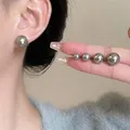 Boucles d'Oreilles en Perles Grises pour Fille et Femme Bijoux Minimalistes de Style Français