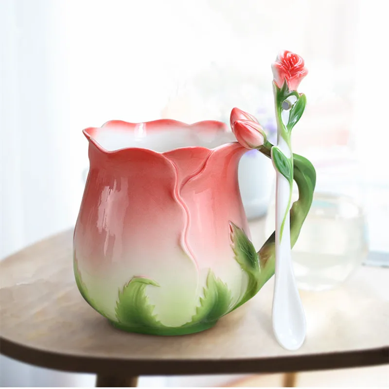 Europäischer Stil Emaille Keramik Kaffeetasse Kreative 3D Rose Blumenform Lreative 4 Farben Haushalt Frühstück Milch Tasse mit Löffel Image