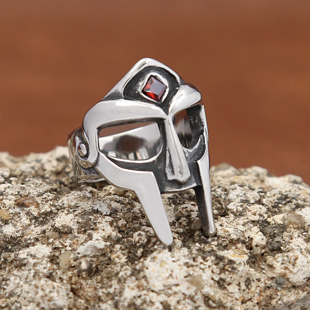 Mode Vintage MF DOOM Maske Ringe mit Roten Stein Punk Hip Hop Edelstahl Schädel Ring für Männer Frauen Ewelry Geschenk Großhandel Image