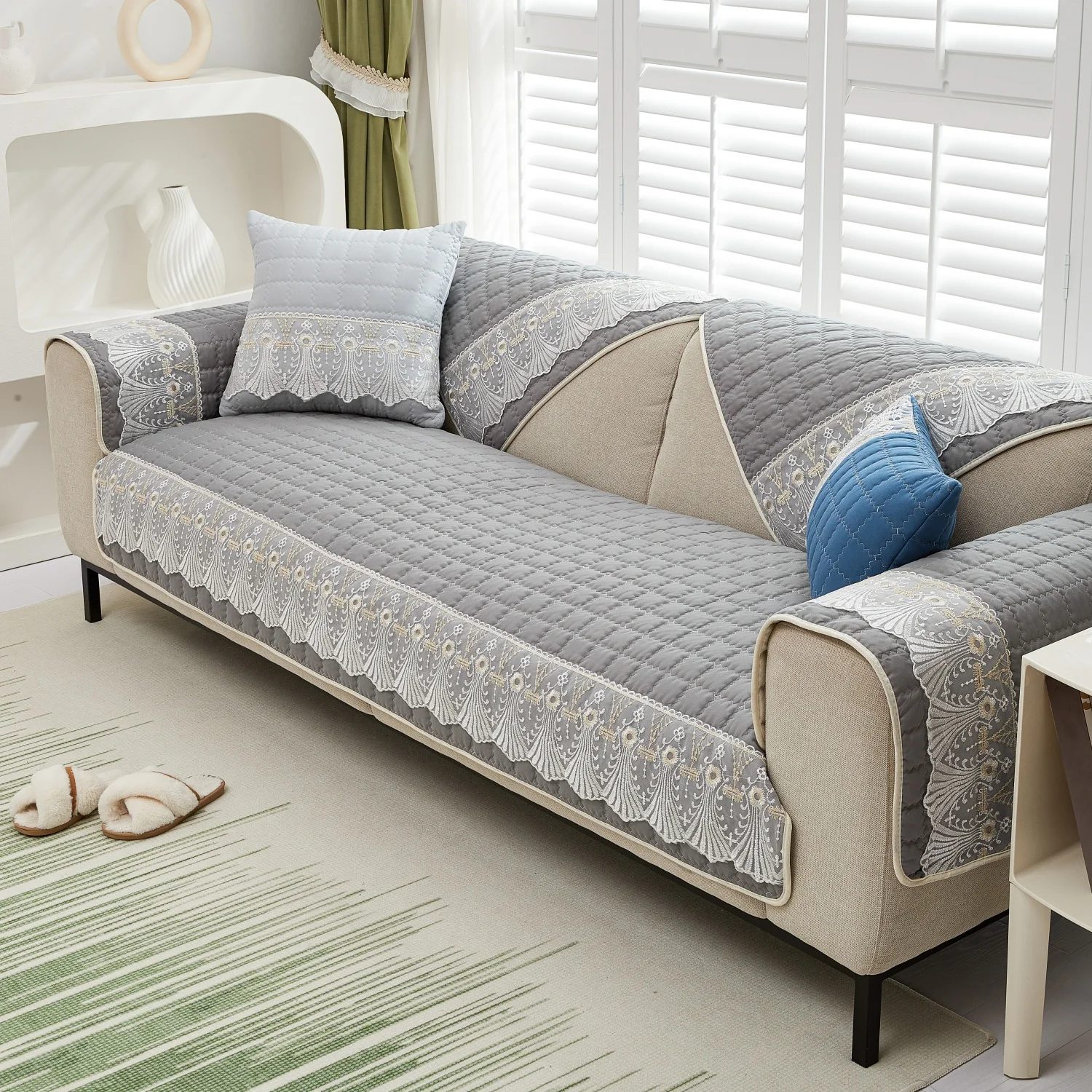 Plaid Spitze verziert rutschfeste Sofabezug Schutz Chaiselongue Vier Jahreszeiten Universal Stretch Ecksofa Kissen Handtuch 1/2/3/4-Sitzer Image