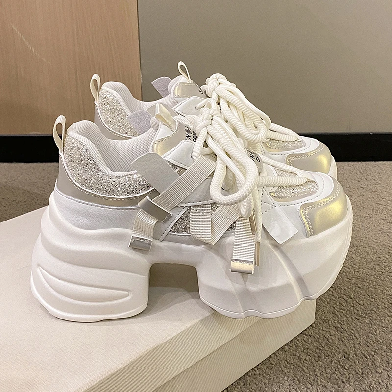 2024 neue Frauen Frühling klobige Turnschuhe dicken Boden Lederschuhe hohe Plattform vulkan isieren Schuhe bling Casual Sport Papa Schuhe 7cm