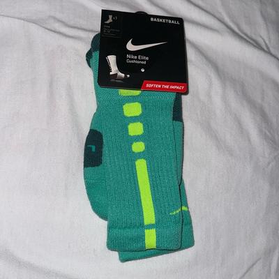 Nike Underwear & Socks | Nike Elite Men’s Basketball Socks Size Large 8-12 Green Worn Once | Color: Green | Size: L