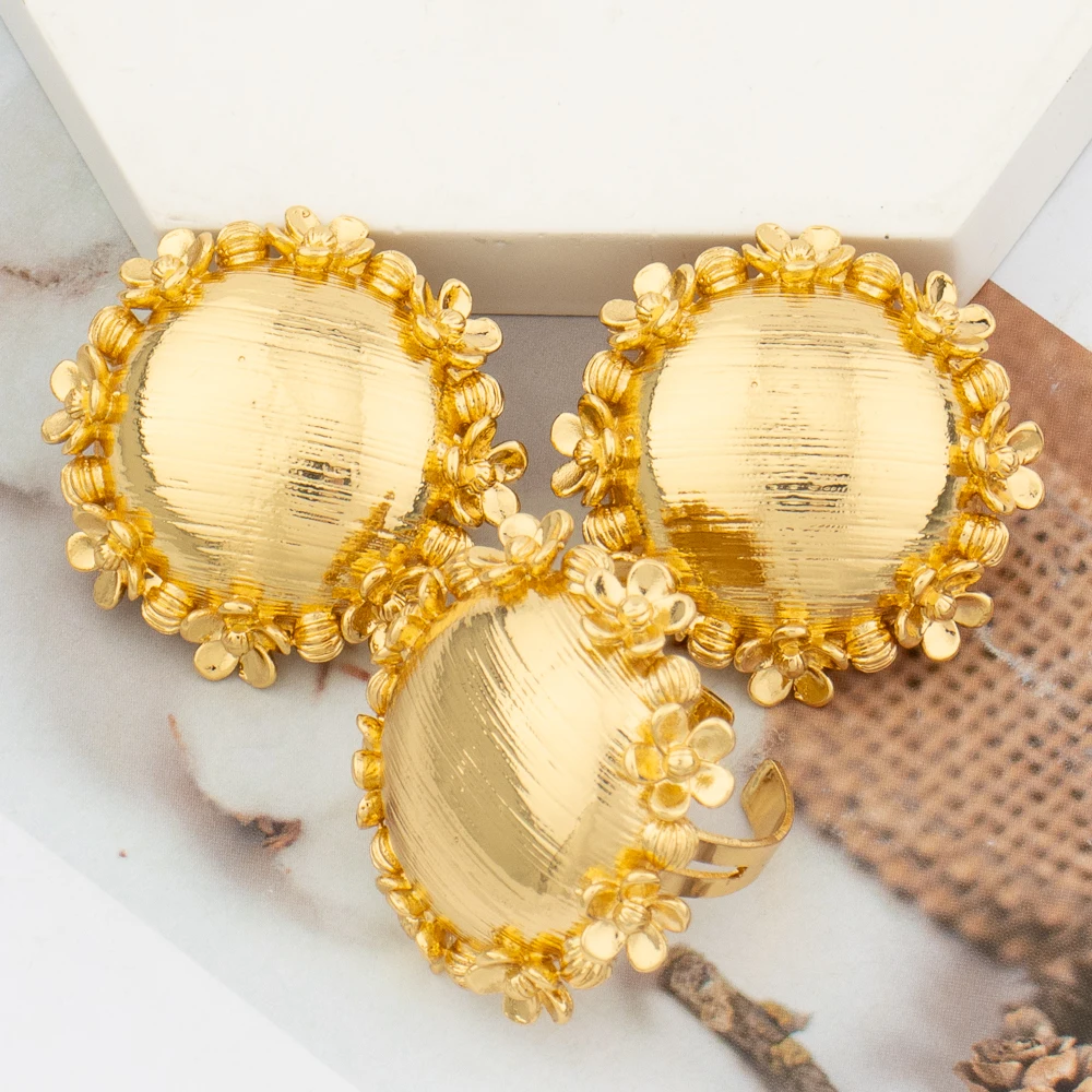 Afrikanische Ohrringe mit Ring, Schmuckset für Frauen, vergoldete Clip-Ohrringe, Fingerringe, 2-teiliges Set für Party, nigerianische Alltagskleidung Image