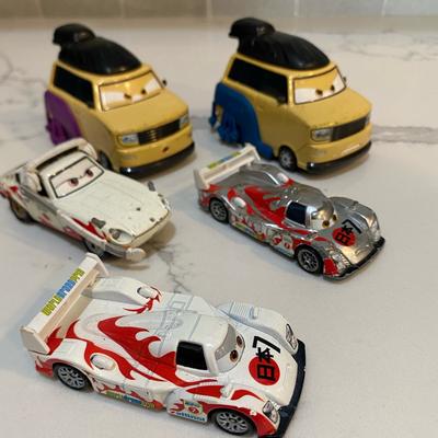 Disney Toys | Disney Pixar Cars Deluxe Kingpin Nobunaga & Pinion Tanaka Diecast Sumo Wrestler | Color: Red/White | Size: Osb