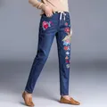 Jeans ricamati di marca pantaloni da donna in Denim elastico in vita blu chiaro Jeans a vita alta
