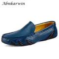 Primavera autunno estate Slip On Casual scarpe in pelle da uomo blu scarpe da guida mocassini