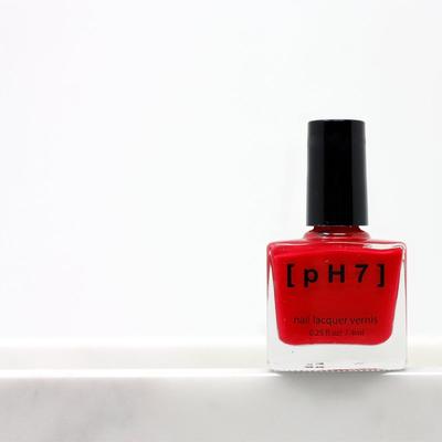pH7 Beauty Nail Lacquer PH013 - Red