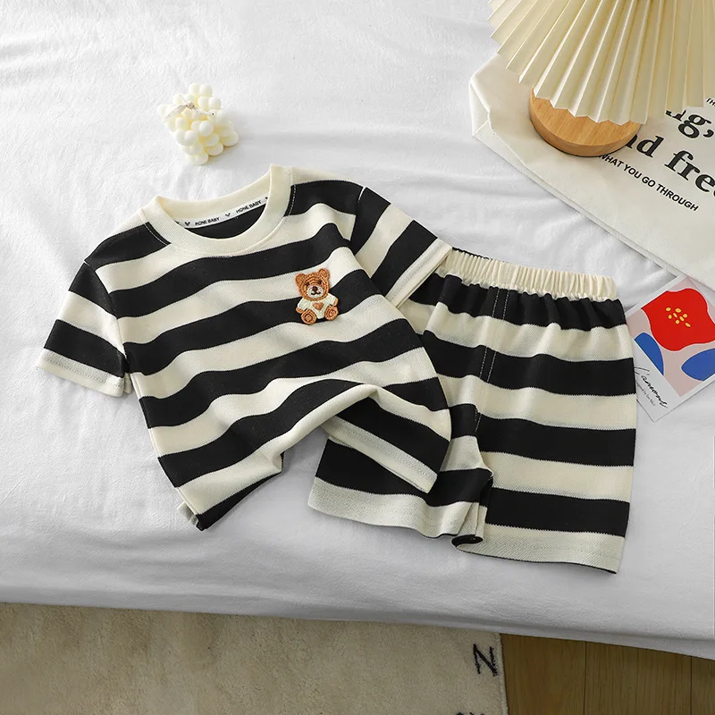 2 Stück Anzüge Sommer Baby Jungen Mädchen niedlich gestreifte Kleidung setzt Kinder Kurzarm Cartoon Bär T-Shirt Shorts Kleinkind Kleidung 0-6y Image