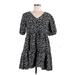 a.n.a. A New Approach Casual Dress - A-Line V-Neck Short sleeves: Black Floral Dresses - Women's Size Medium